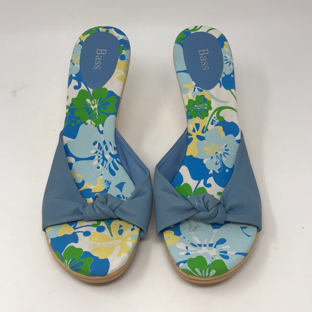 Bass heels with wood base- blue with floral